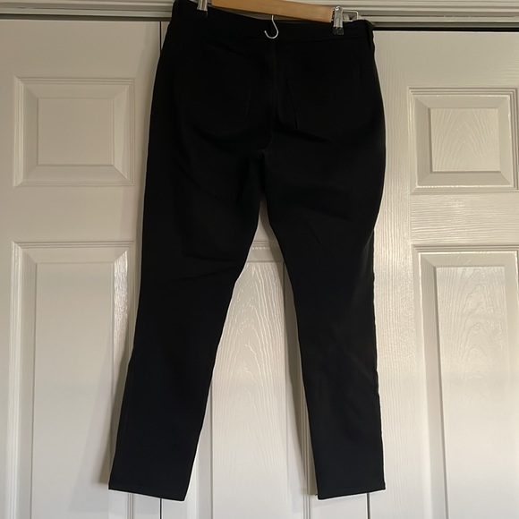 Womens universal thread black jeans, size 6/28S - Picture 2 of 3